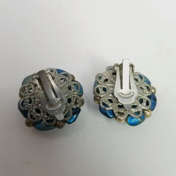Vintage Blue Beaded Cluster Clip On Earrings, Made in Japan, Estate - Picture 3 of 7